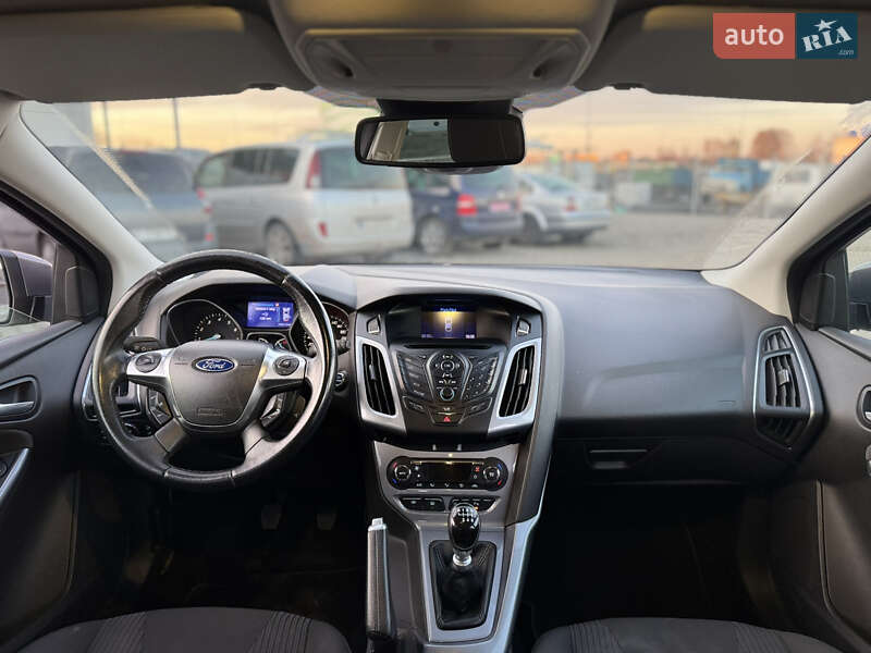 Универсал Ford Focus 2012 в Нововолынске