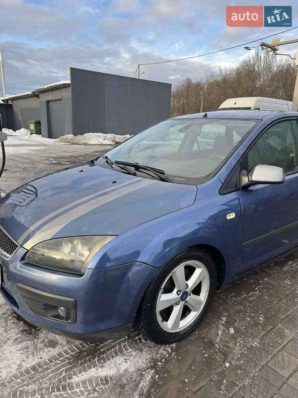 Хэтчбек Ford Focus 2005 в Львове
