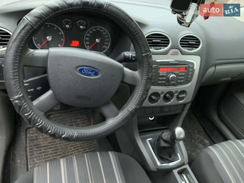 Хетчбек Ford Focus 2011 в Дніпрі