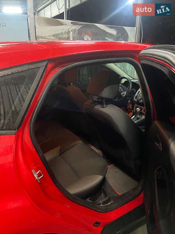 Хетчбек Ford Focus 2014 в Золотоноші