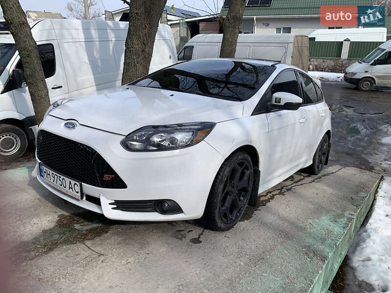 Хэтчбек Ford Focus 2013 в Одессе