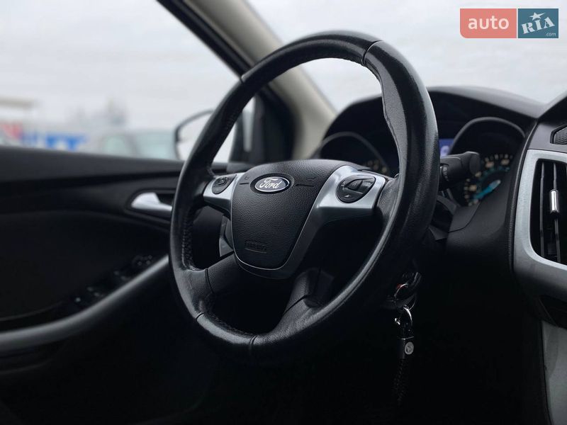 Седан Ford Focus 2014 в Киеве фото 37 Седан Ford Focus 2014 в Киеве