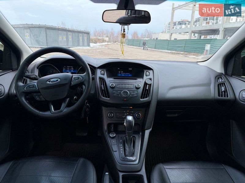 Седан Ford Focus 2015 в Бучі
