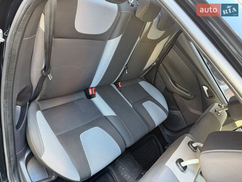 Седан Ford Focus 2011 в Львове