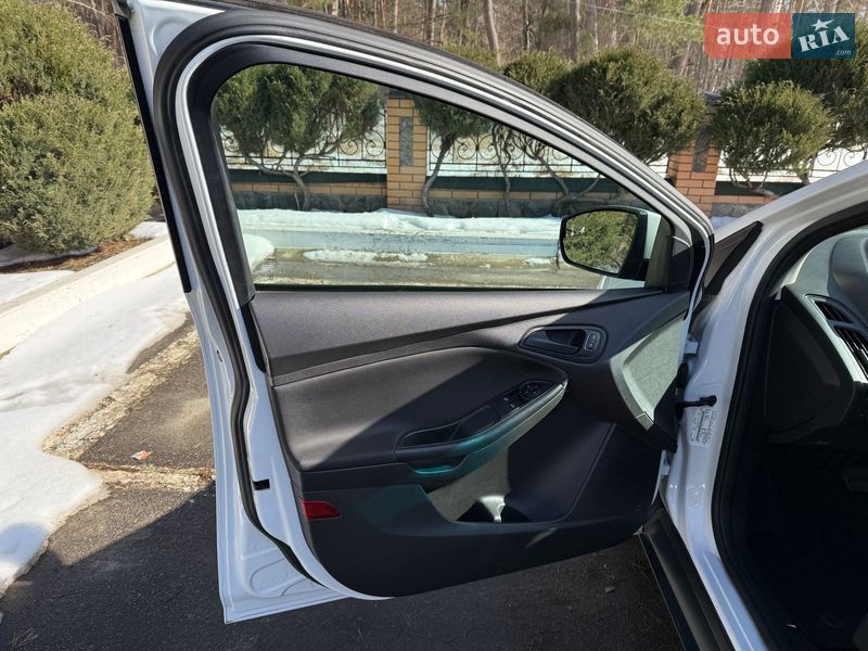 Седан Ford Focus 2018 в Лебедине