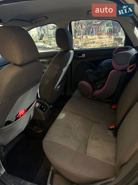 Седан Ford Focus 2007 в Ровно