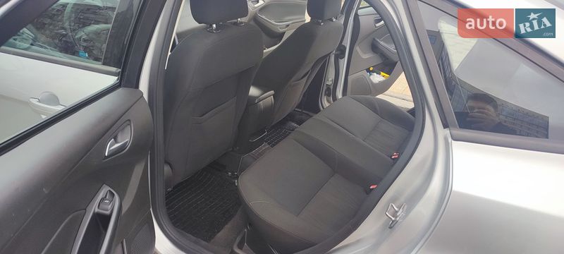 Седан Ford Focus 2016 в Киеве