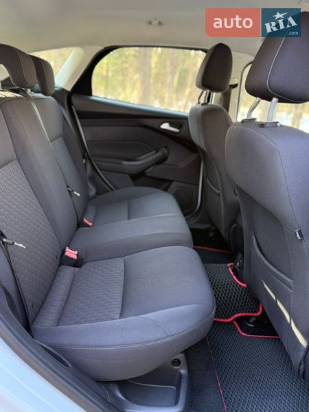 Хэтчбек Ford Focus 2014 в Житомире