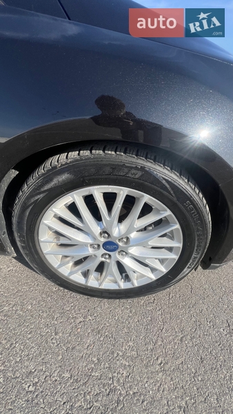 Седан Ford Focus 2011 в Львове