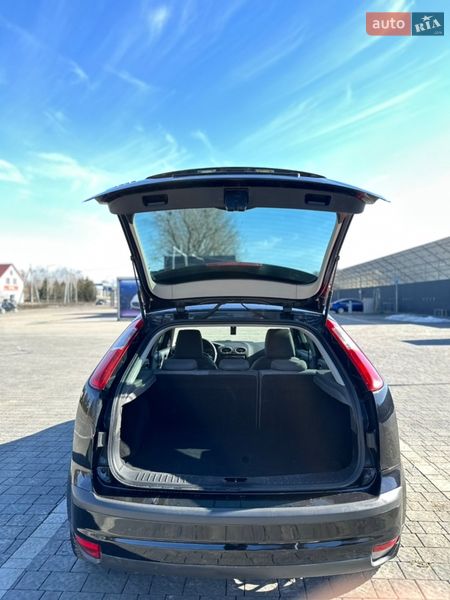 Хетчбек Ford Focus 2006 в Самборі