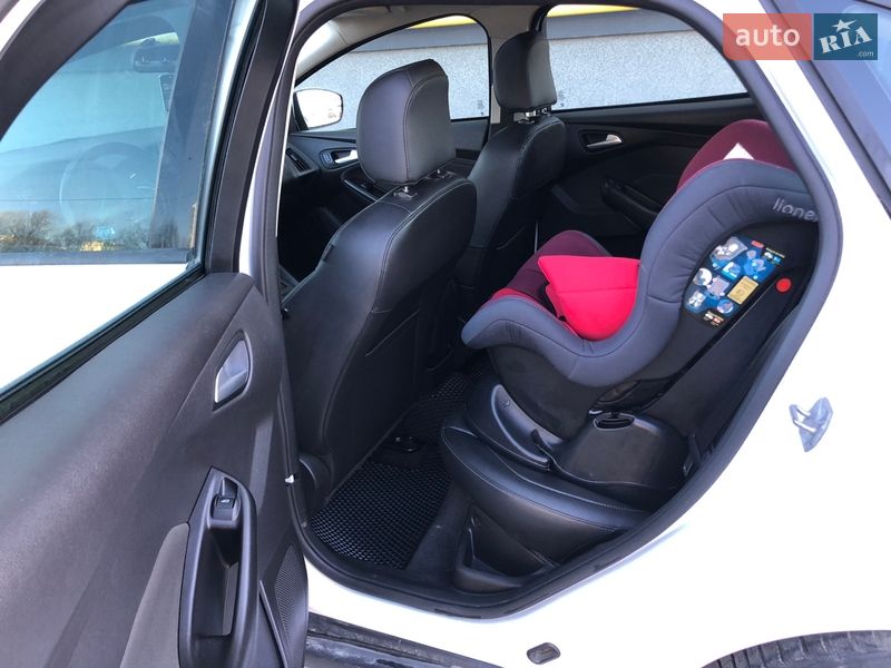 Хэтчбек Ford Focus 2015 в Львове