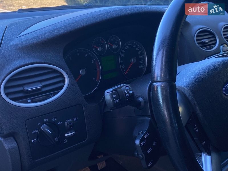 Универсал Ford Focus 2006 в Вознесенске