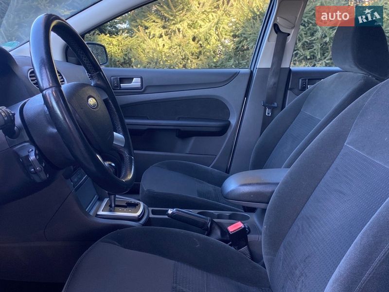 Универсал Ford Focus 2006 в Вознесенске