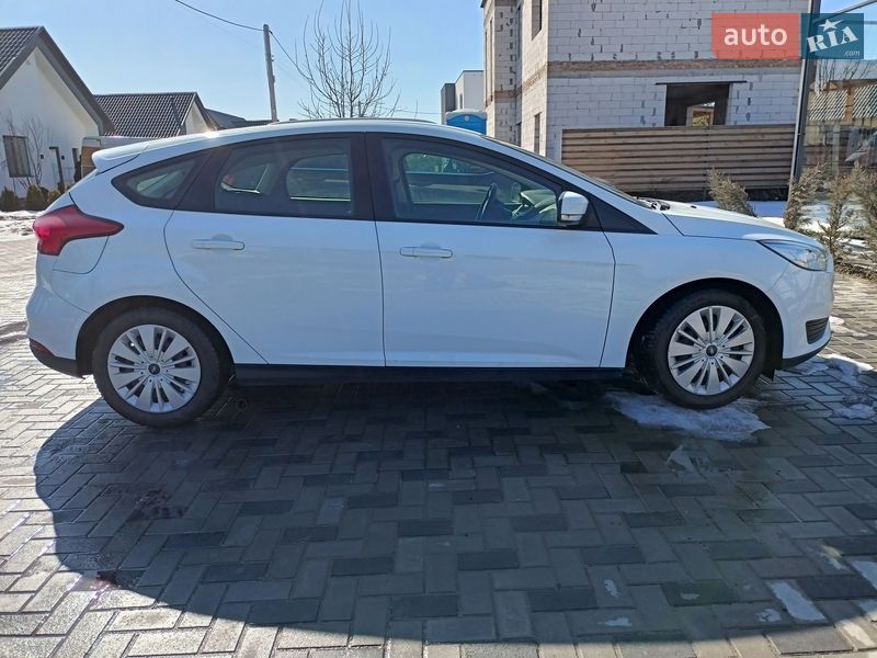 Хэтчбек Ford Focus 2017 в Василькове
