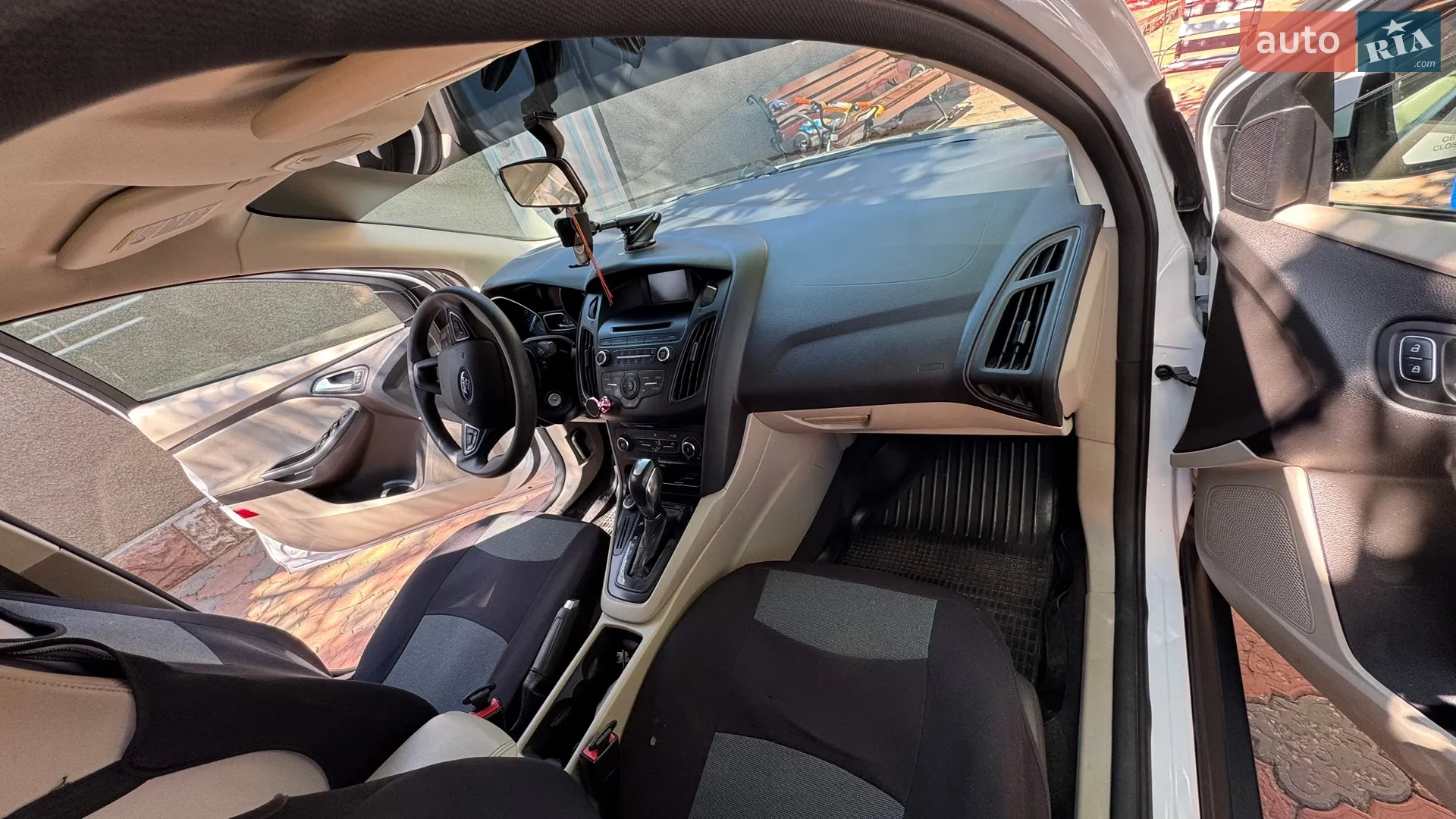 2015 Ford Focus - мініатюра 16