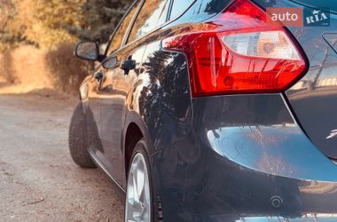 Хэтчбек Ford Focus 2013 в Стрые