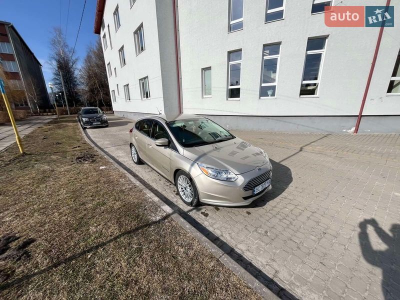 Хетчбек Ford Focus 2017 в Винниках