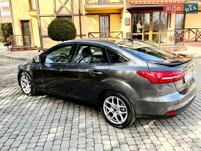 Седан Ford Focus 2015 в Луцке