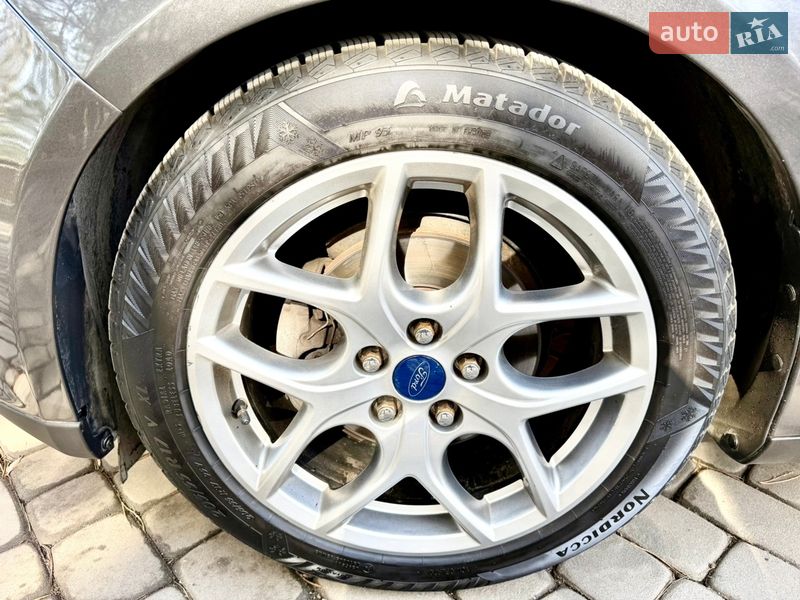 Седан Ford Focus 2015 в Луцке