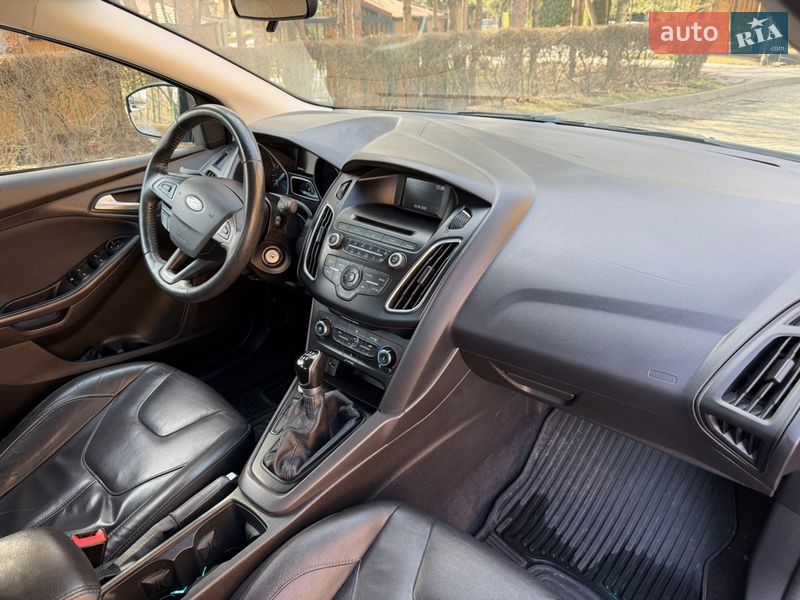 Седан Ford Focus 2015 в Луцке