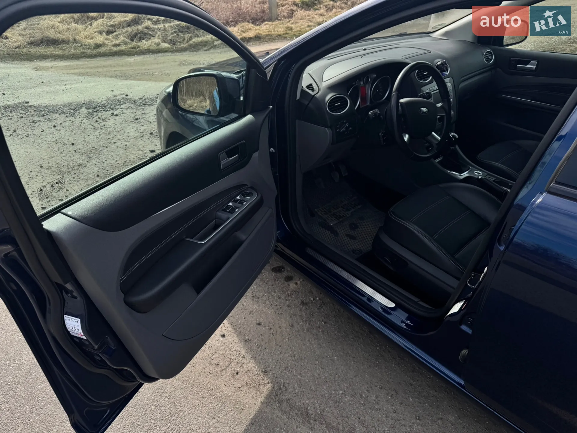 2010 Ford Focus - мініатюра 14