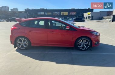 Хэтчбек Ford Focus 2016 в Киеве