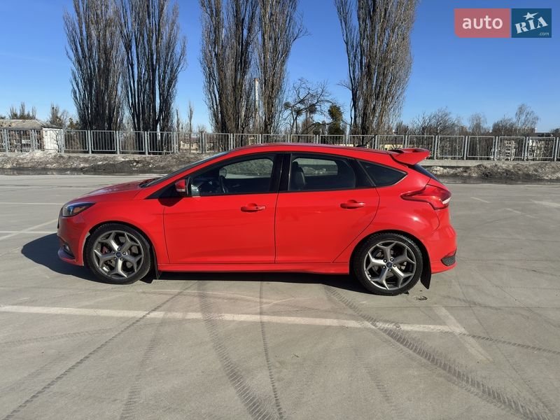 Хетчбек Ford Focus 2016 в Києві