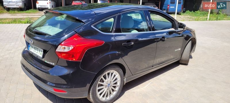Хэтчбек Ford Focus 2013 в Сумах