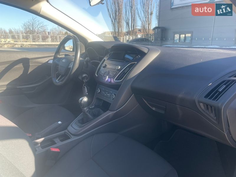 Хэтчбек Ford Focus 2016 в Киеве