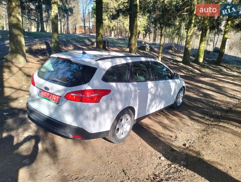 Універсал Ford Focus 2016 в Бурштині