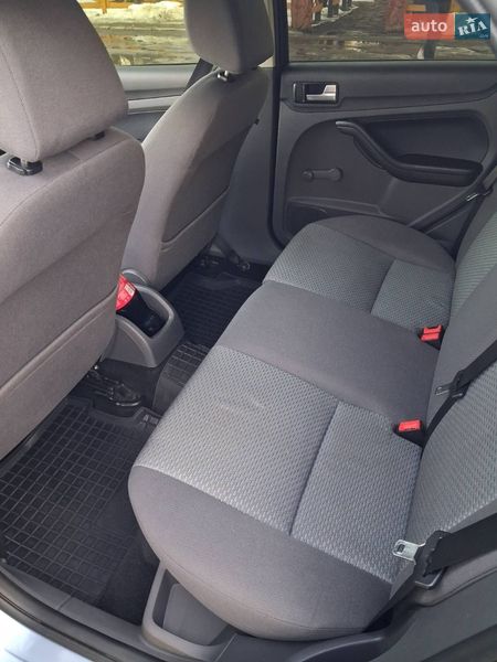 Хетчбек Ford Focus 2005 в Мені