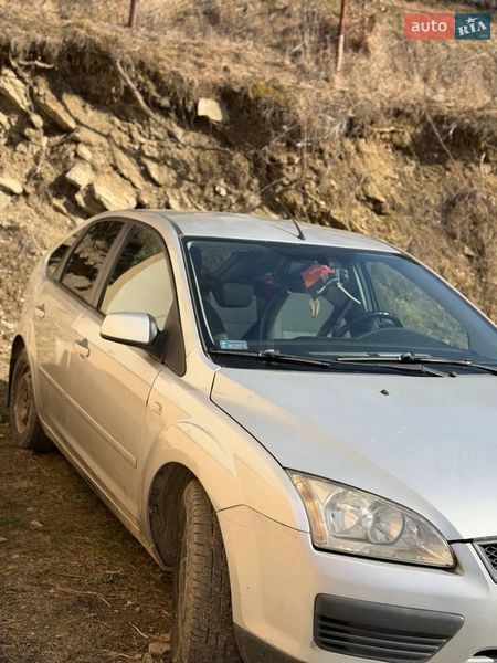 Хэтчбек Ford Focus 2007 в Белых Ославах