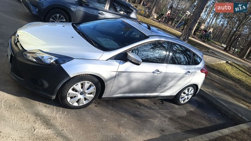 Хэтчбек Ford Focus 2013 в Киеве