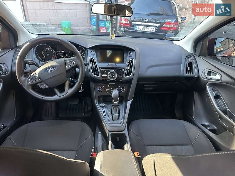 Хэтчбек Ford Focus 2017 в Днепре