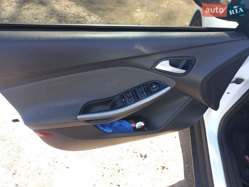 Универсал Ford Focus 2012 в Хырове