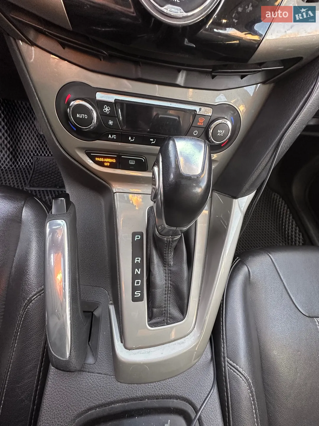 2011 Ford Focus - мініатюра 11