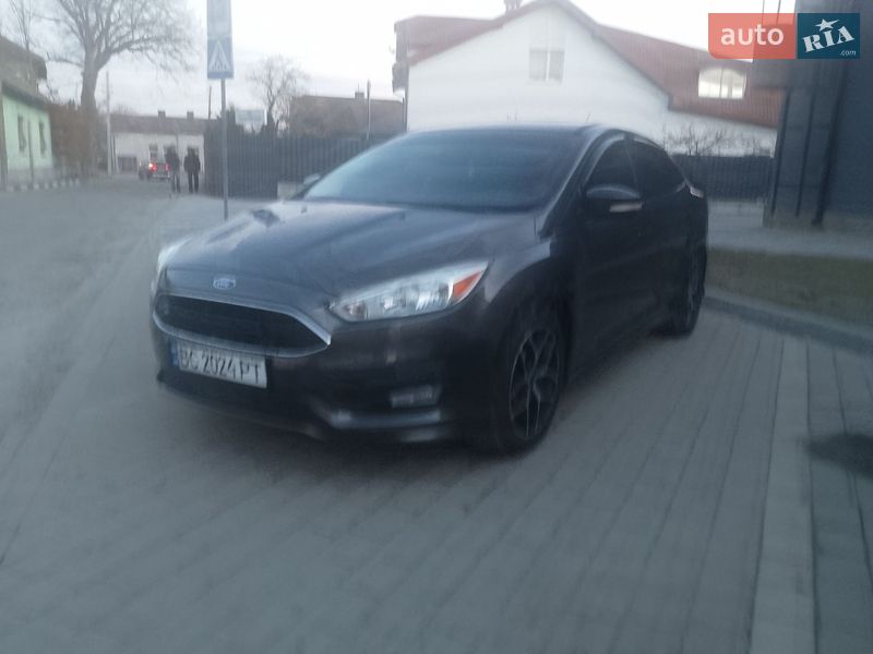 Седан Ford Focus 2015 в Стрые