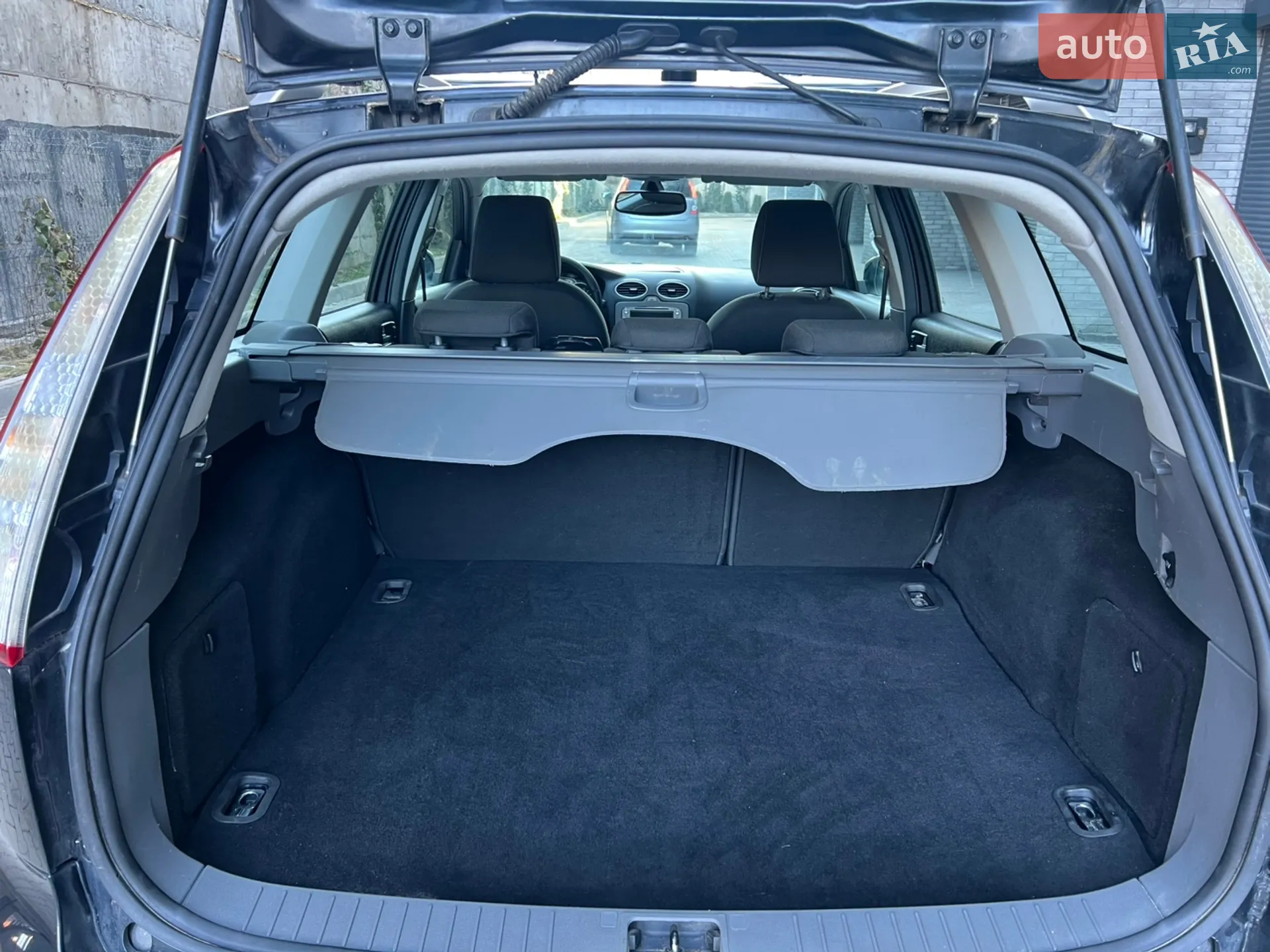 2010 Ford Focus - мініатюра 28