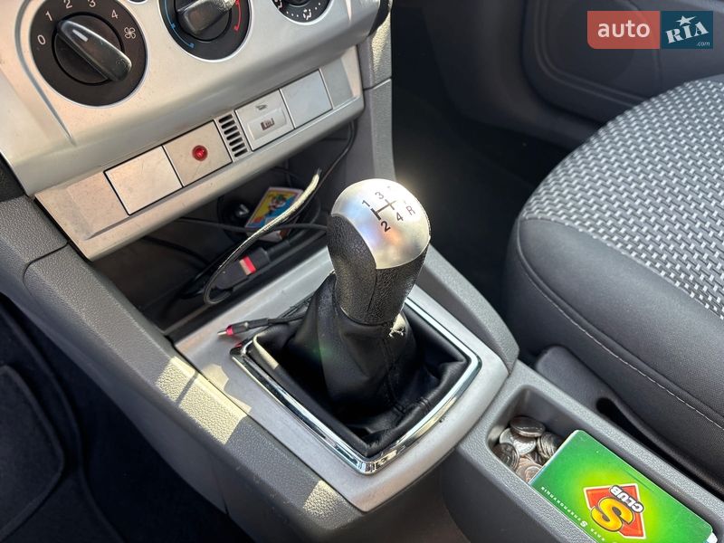 Хетчбек Ford Focus 2008 в Львові