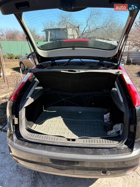 Хэтчбек Ford Focus 2007 в Днепре