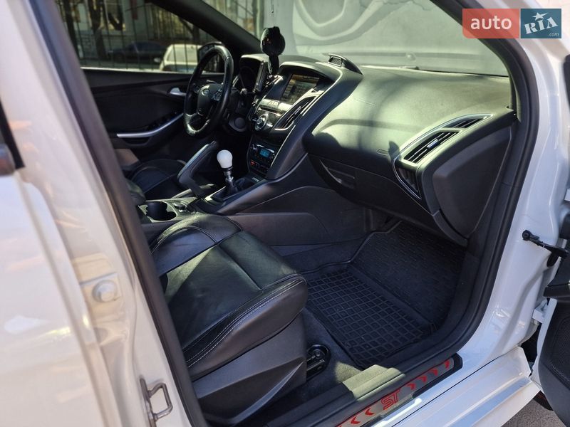 Хэтчбек Ford Focus 2013 в Одессе