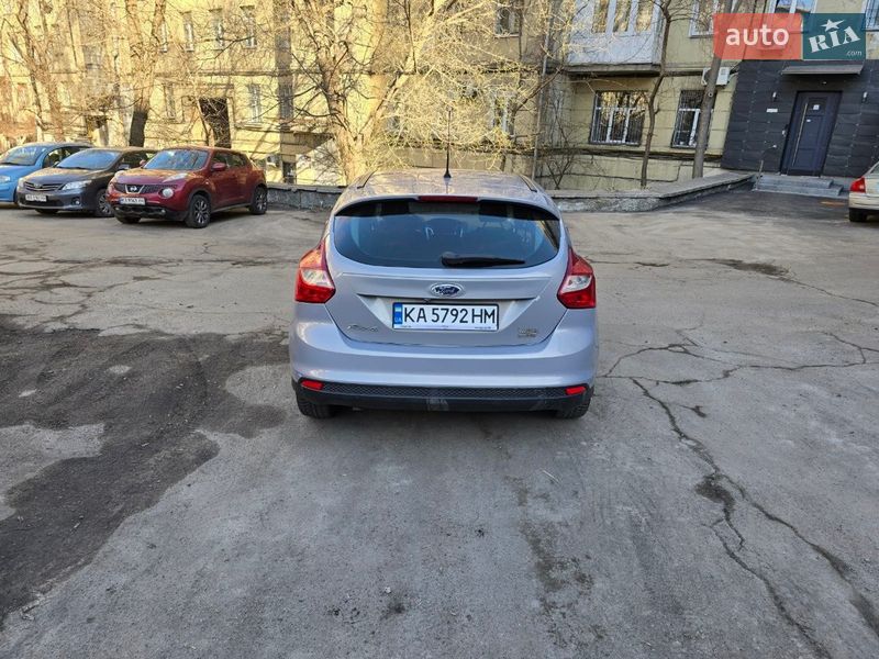 Хэтчбек Ford Focus 2013 в Киеве