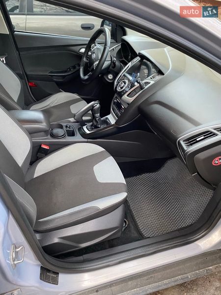 Хэтчбек Ford Focus 2013 в Киеве