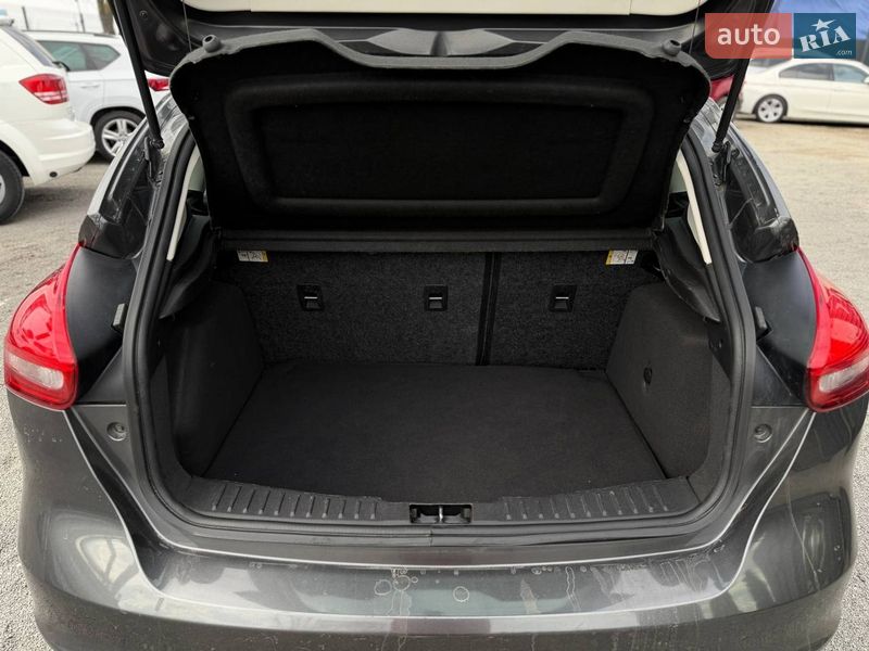 Хетчбек Ford Focus 2015 в Львові