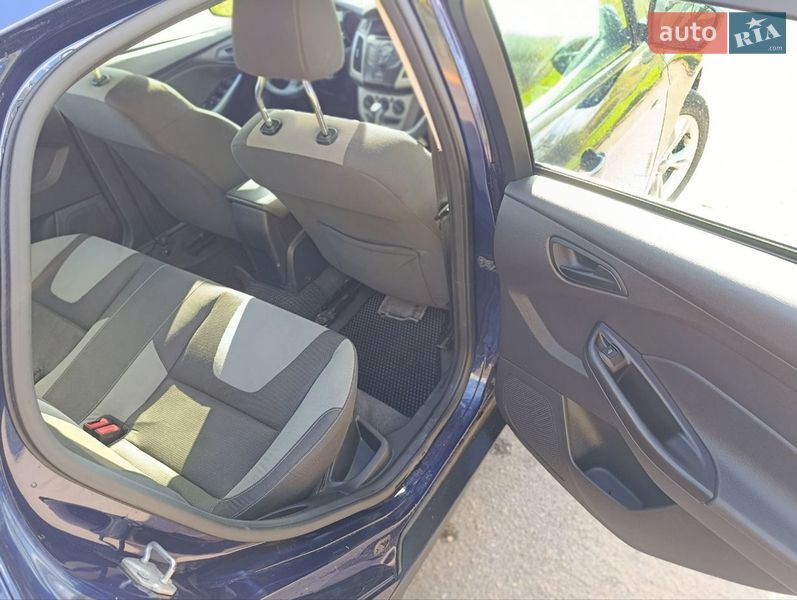 Седан Ford Focus 2011 в Каменке