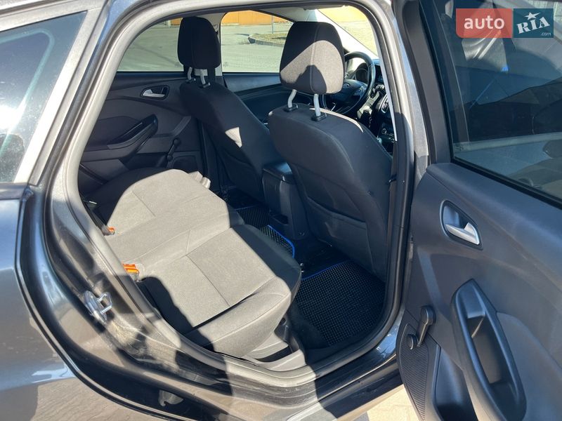 Хетчбек Ford Focus 2017 в Житомирі