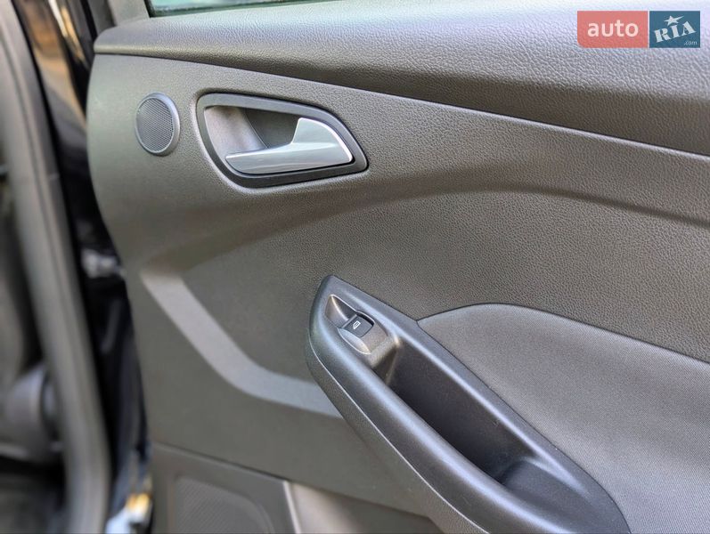 Хэтчбек Ford Focus 2016 в Луцке