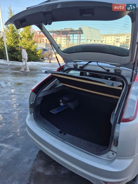 Хэтчбек Ford Focus 2008 в Богуславе