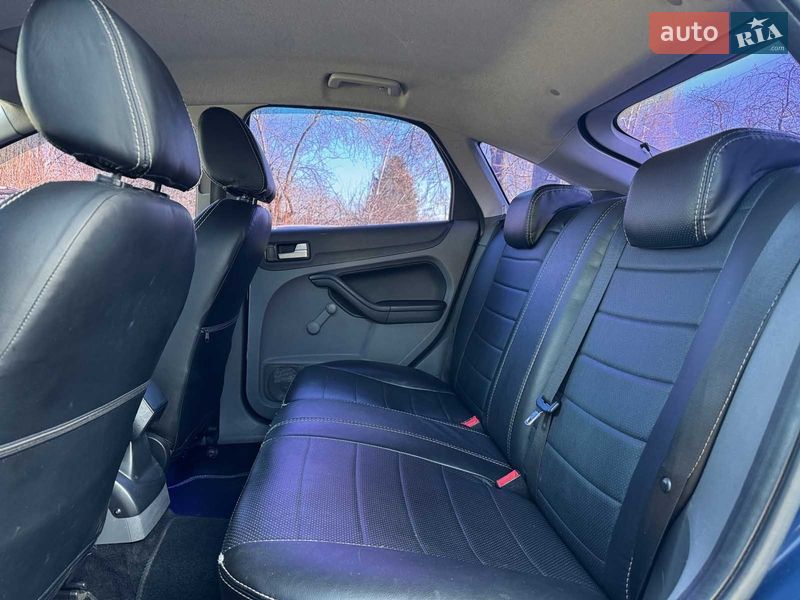 Хэтчбек Ford Focus 2008 в Киеве