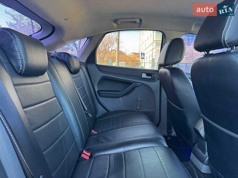 Хэтчбек Ford Focus 2008 в Киеве